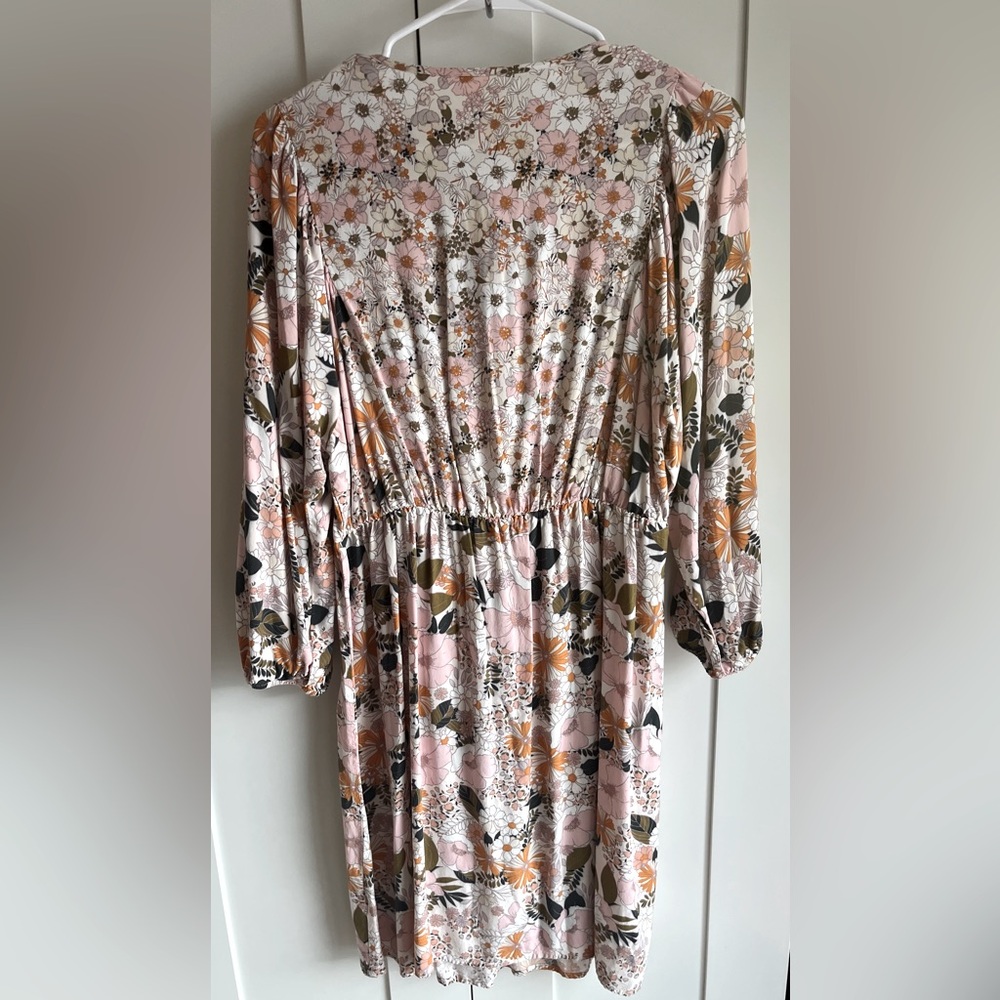 Fig and Flower- long sleeve floral dress - Picture 2 of 2